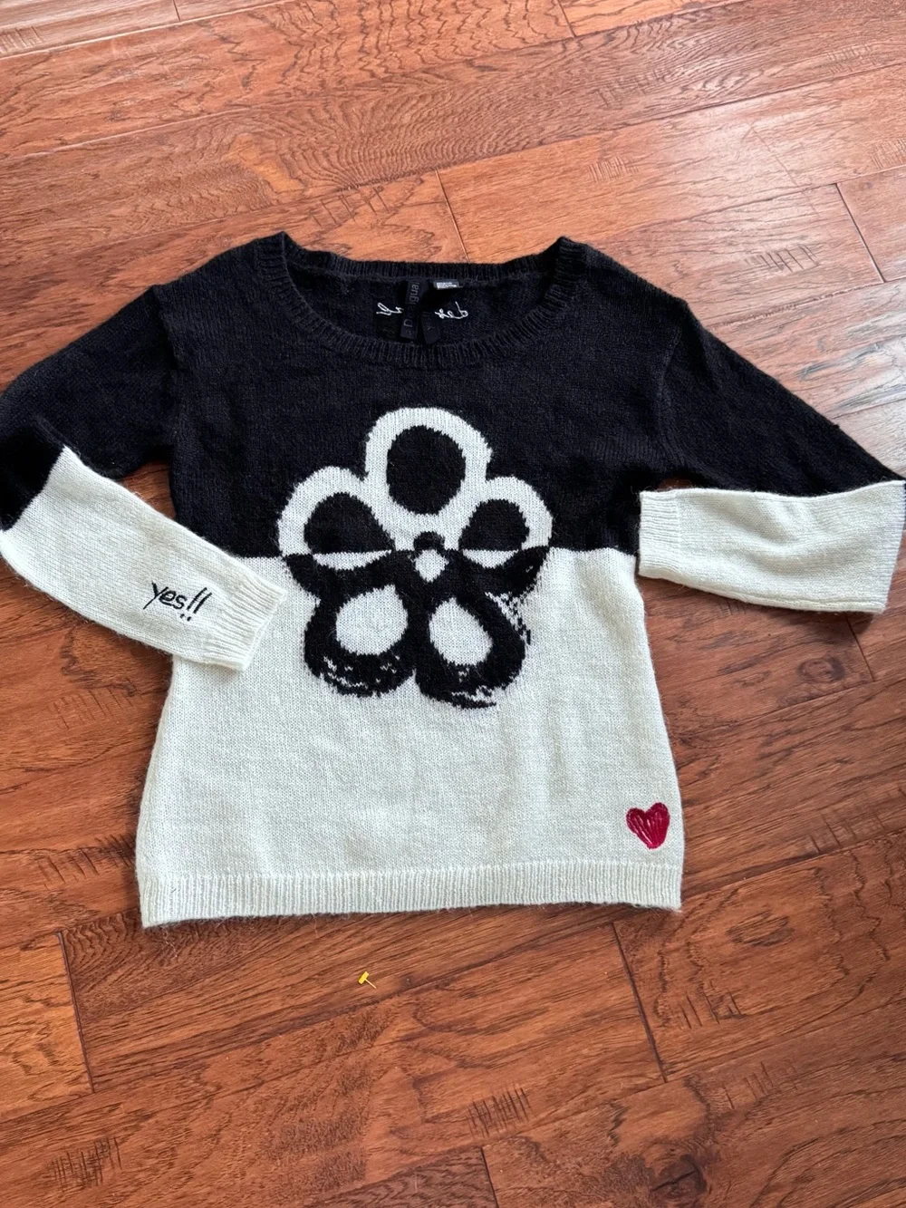 Desigual Black and White floral Sweater